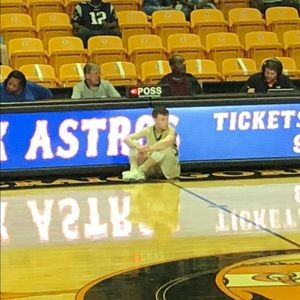 Meet your Posher, Cameron